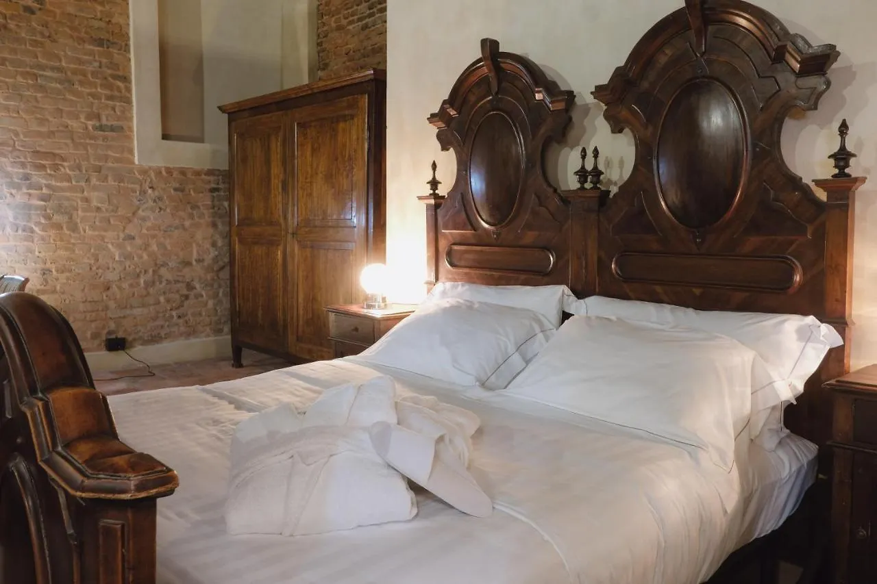 Foresteria Palazzo Guazzoni Zaccaria Cremona 0*,
