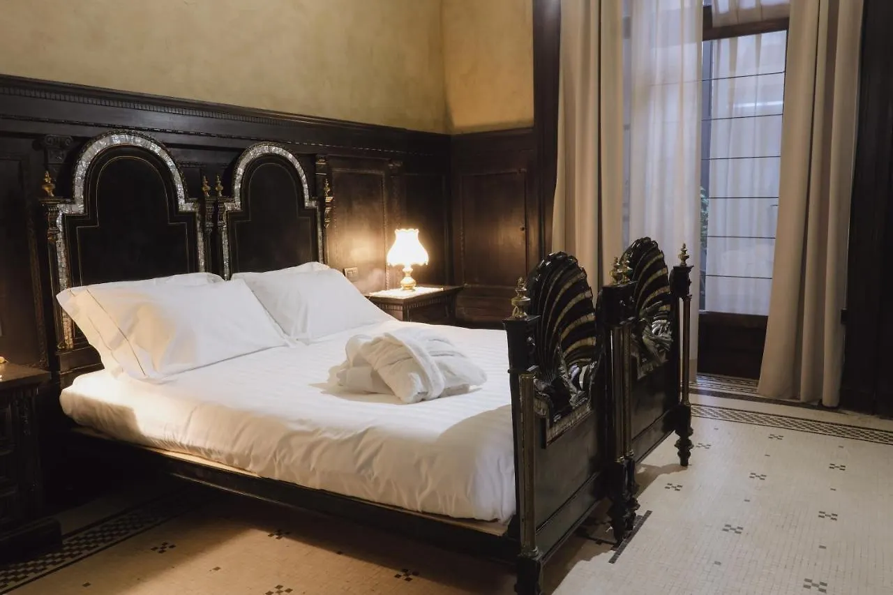 Foresteria Palazzo Guazzoni Zaccaria Cremona 0*,  Italy